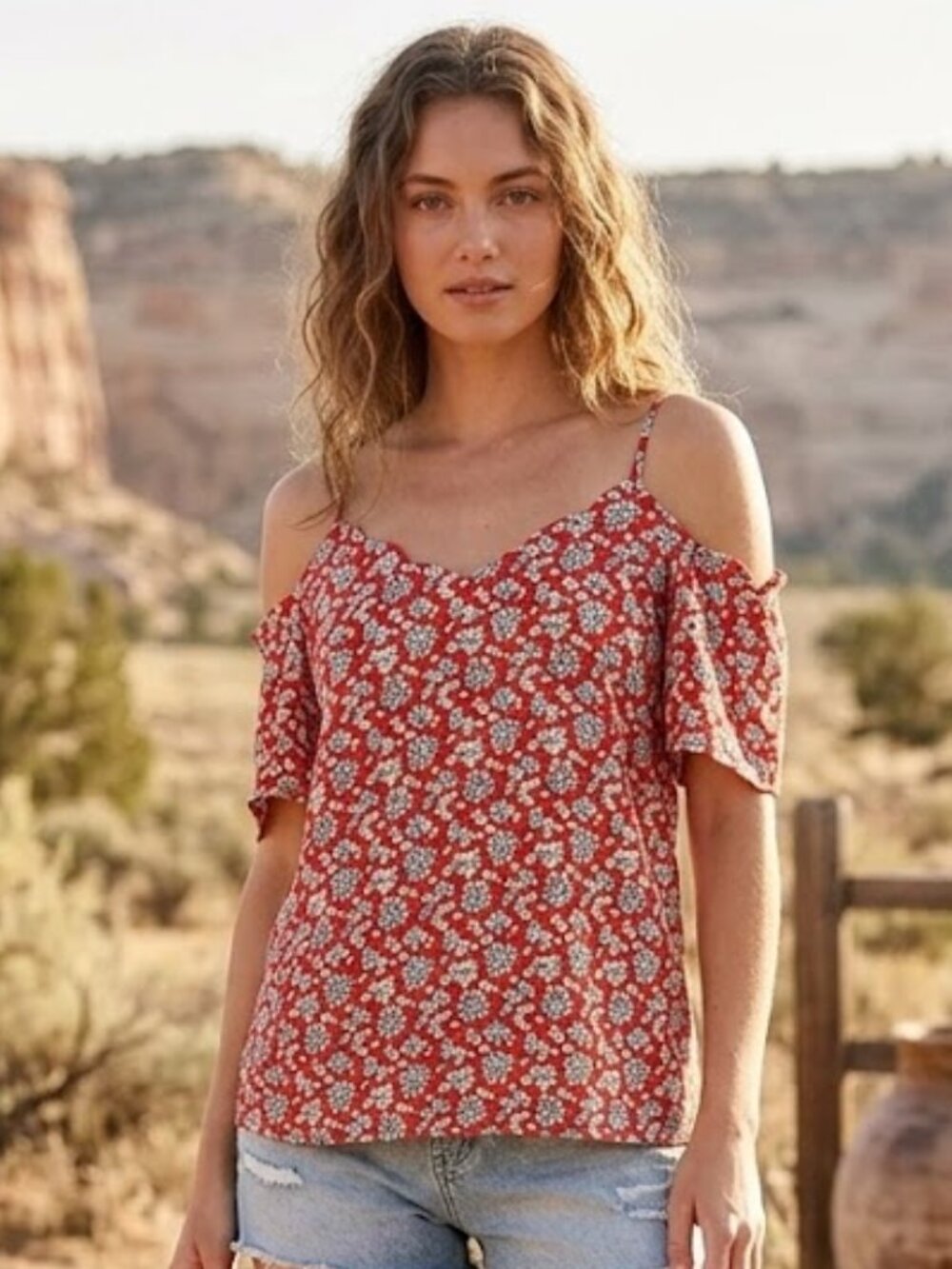 Monteau Los Angeles Summer Floral Top Off Shoulder Scallop Neckline Size Medium